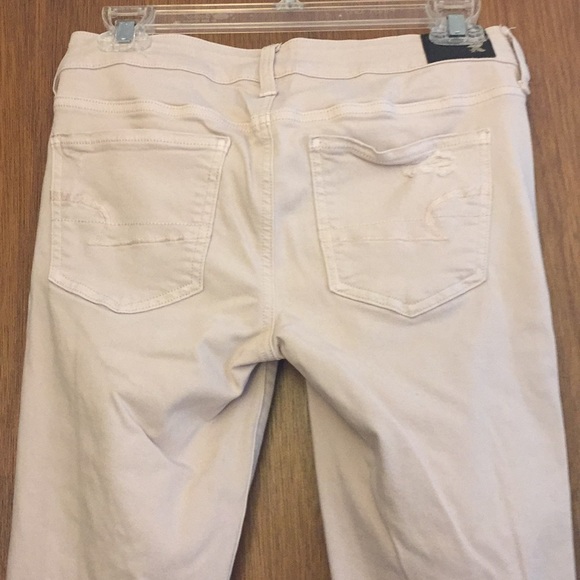 American Eagle distressed light pink jeans - Picture 3 of 3